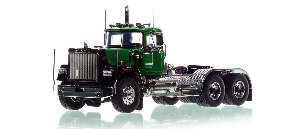 1:50 scale diecast model of Mack Superliner Tandem Axle Tractor - Green 7733 over Black