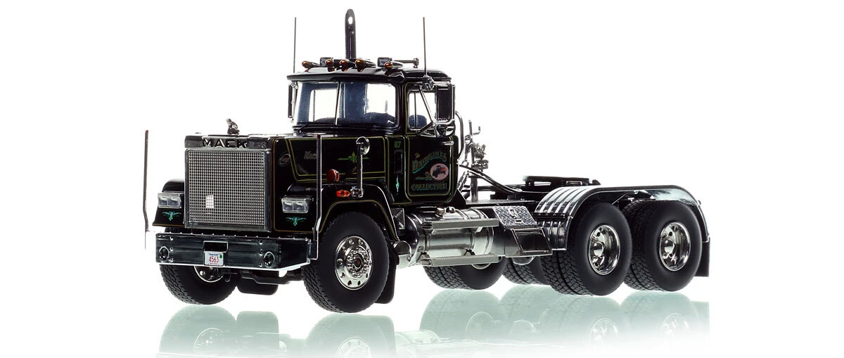 1:50 scale diecast model of Damigella Collection 1986 Mack Superliner Tandem Axle Tractor