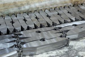 The Innovation Behind MagnaCut Knife Steel