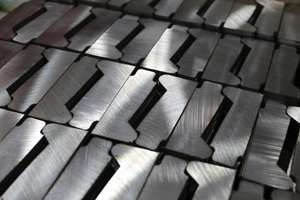 Knife Steel Education with Larrin Thomas