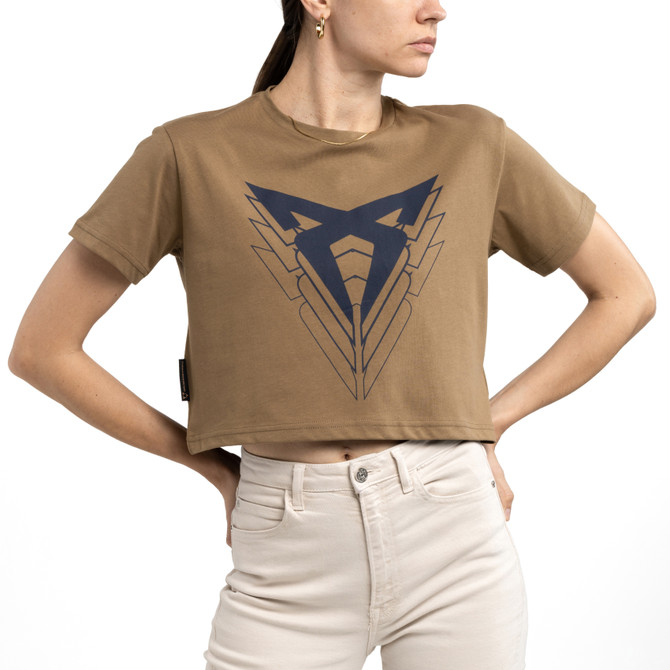 Big Logo T-Shirt – Crop Top brown model