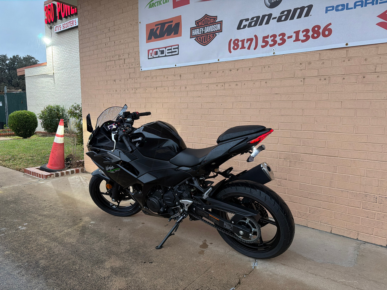 2024 Kawasaki Ninja 500 Pre-Owned Bike