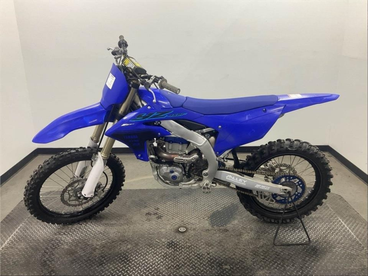 2024 Yamaha YZ450F | 450cc 4-Stroke Motocross Motorcycle