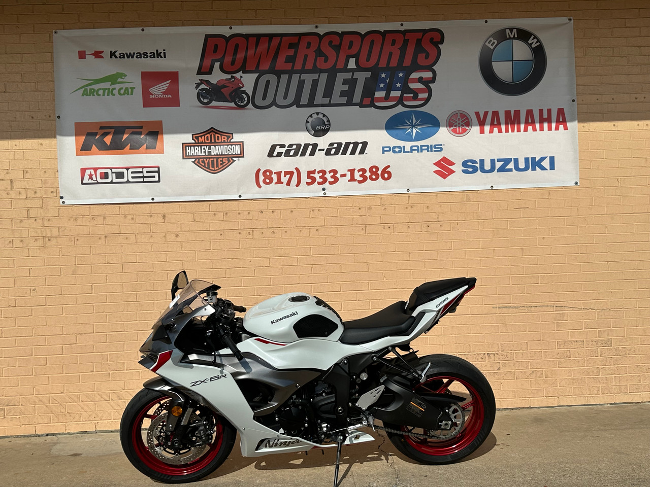 2025 Kawasaki Ninja ZX-6R 636cc Supersport