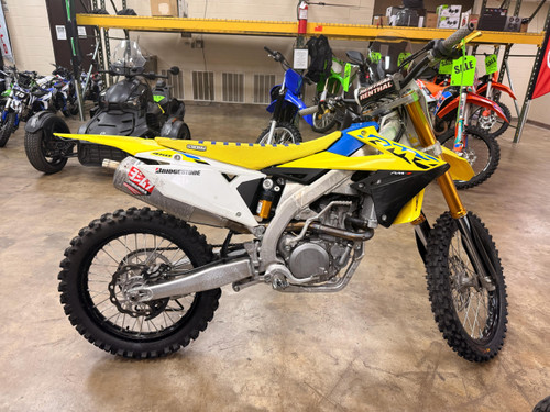 Pre-Owned 2023 Suzuki RM-Z450M3 – 450cc 4-Stroke Motocross Dirt Bike