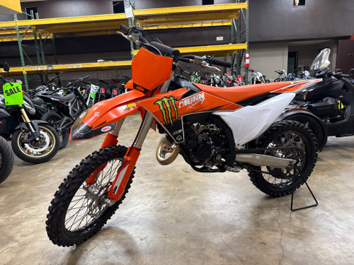 Pre-Owned 2023 KTM 125 SX – 125cc 2-Stroke Motocross Dirt Bike