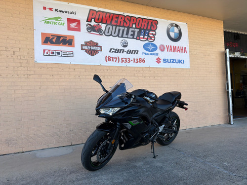 Pre-Owned 2025 Kawasaki Ninja 650 – 649cc Sport Motorcycle with ABS & Traction Control