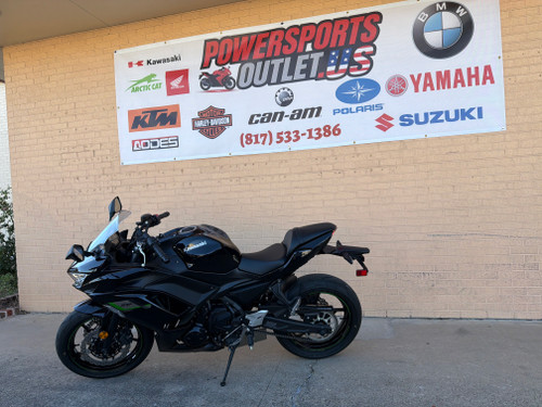 Pre-Owned 2025 Kawasaki Ninja 650 – 649cc Sport Motorcycle with ABS & Traction Control