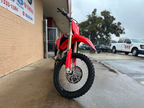 Pre-Owned 2024 Honda CRF250R – Championship-Ready 250cc Motocross Bike
