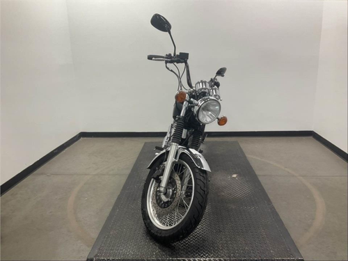 Pre-Owned 2017 Yamaha SR400 – Classic 399cc Retro Motorcycle with Vintage Styling