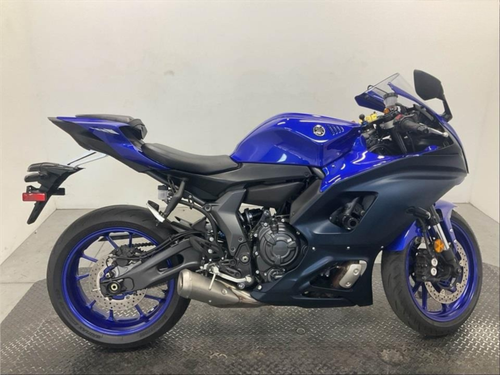 Pre-Owned 2024 Yamaha YZF-R7 – 689cc Supersport Motorcycle with ABS