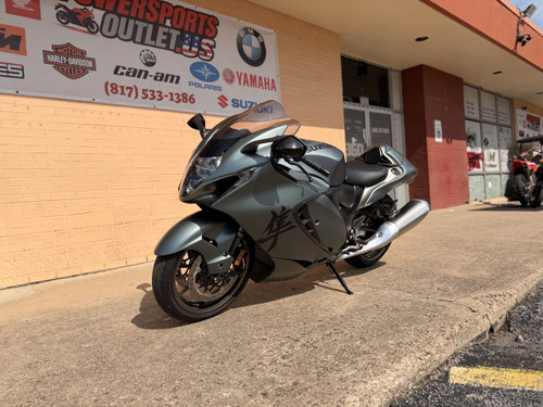 Pre-Owned 2025 SUZUKI GSX1300RRKM5 Hayabusa – 1340cc Hyper Sport Motorcycle