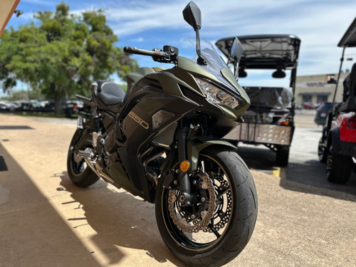 Pre-Owned 2024 KAWASAKI Ninja 650 – 649cc Sport Motorcycle | TFT Display, Traction Control & ABS