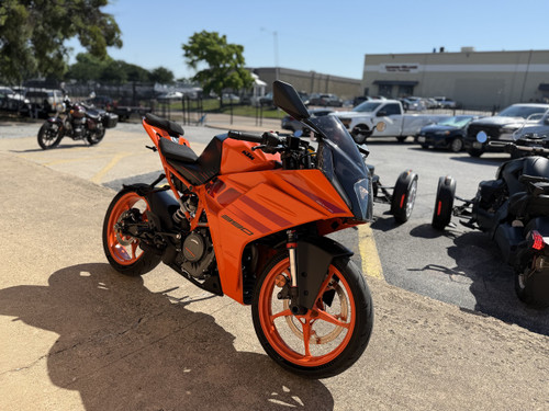 Pre-Owned 2024 KTM RC 390 – 373cc Supersport Motorcycle | TFT Display, Cornering ABS & Track-Ready Performance