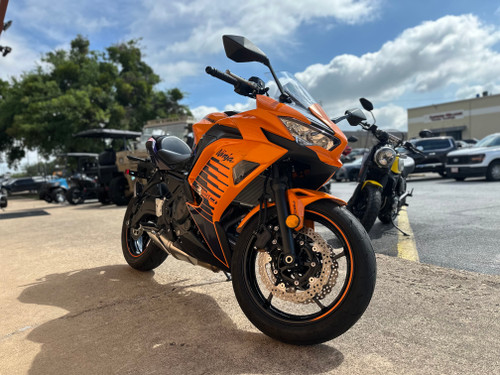 Pre-Owned 2025 Kawasaki Ninja 650 ABS – 649cc Sport Motorcycle with TFT Display