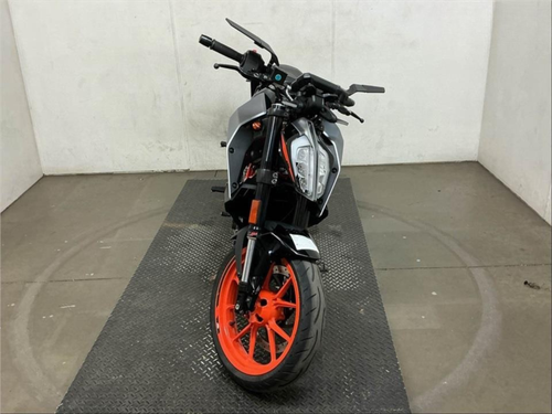 Pre-Owned 2022 KTM 390 Duke – 373cc Lightweight Street Motorcycle