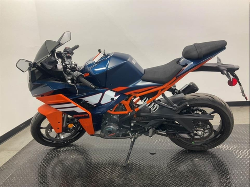 Pre-Owned 2024 KTM RC 390 – 373cc Lightweight Supersport Motorcycle