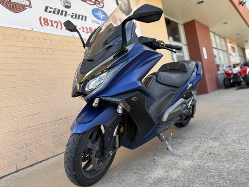 Pre-Owned 2023 KYMCO AK 550i ABS – 550cc Sport Touring Maxi-Scooter