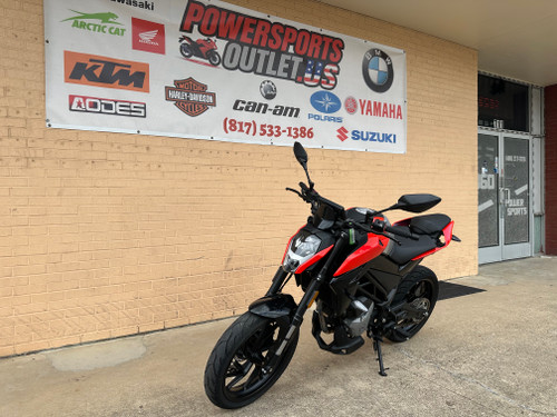 Pre-Owned 2025 CFMOTO 300NK – 292cc Naked Sport Motorcycle