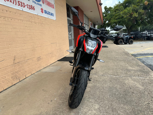 Pre-Owned 2025 CFMOTO 300NK – 292cc Naked Sport Motorcycle