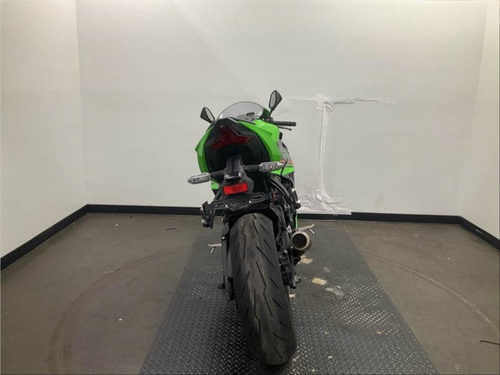 Pre-Owned 2024 Kawasaki Ninja ZX-6R KRT ABS (ZX636JRAL) – 636cc Supersport Motorcycle