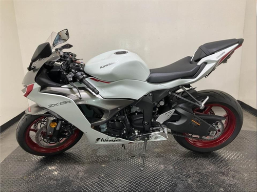 Pre-Owned 2025 Kawasaki Ninja ZX-6R (ZX636KSFAL) – 636cc Supersport Motorcycle