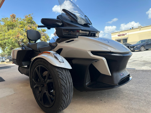Pre-Owned 2021 Can-Am Spyder RT SE6 – 1330cc 3-Wheel Touring Motorcycle