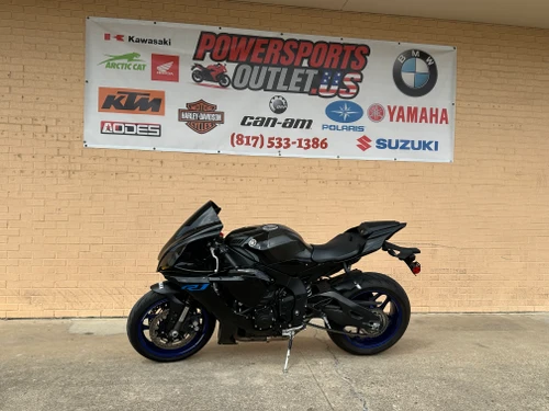 2023 Yamaha YZF-R1 – 998cc Inline 4-Cylinder Supersport Motorcycle