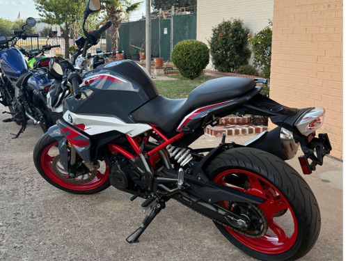 Pre-Owned 2021 BMW G 310 R – 313cc Naked Street Motorcycle