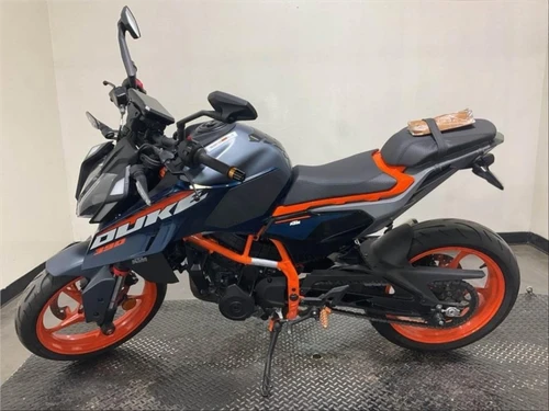 Pre-Owned 2024 KTM 390 Duke – 399cc Naked Street Motorcycle