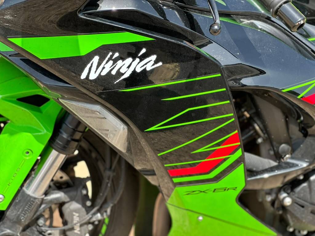 2024 Kawasaki Ninja ZX-6R KRT ABS – 636cc Supersport Motorcycle