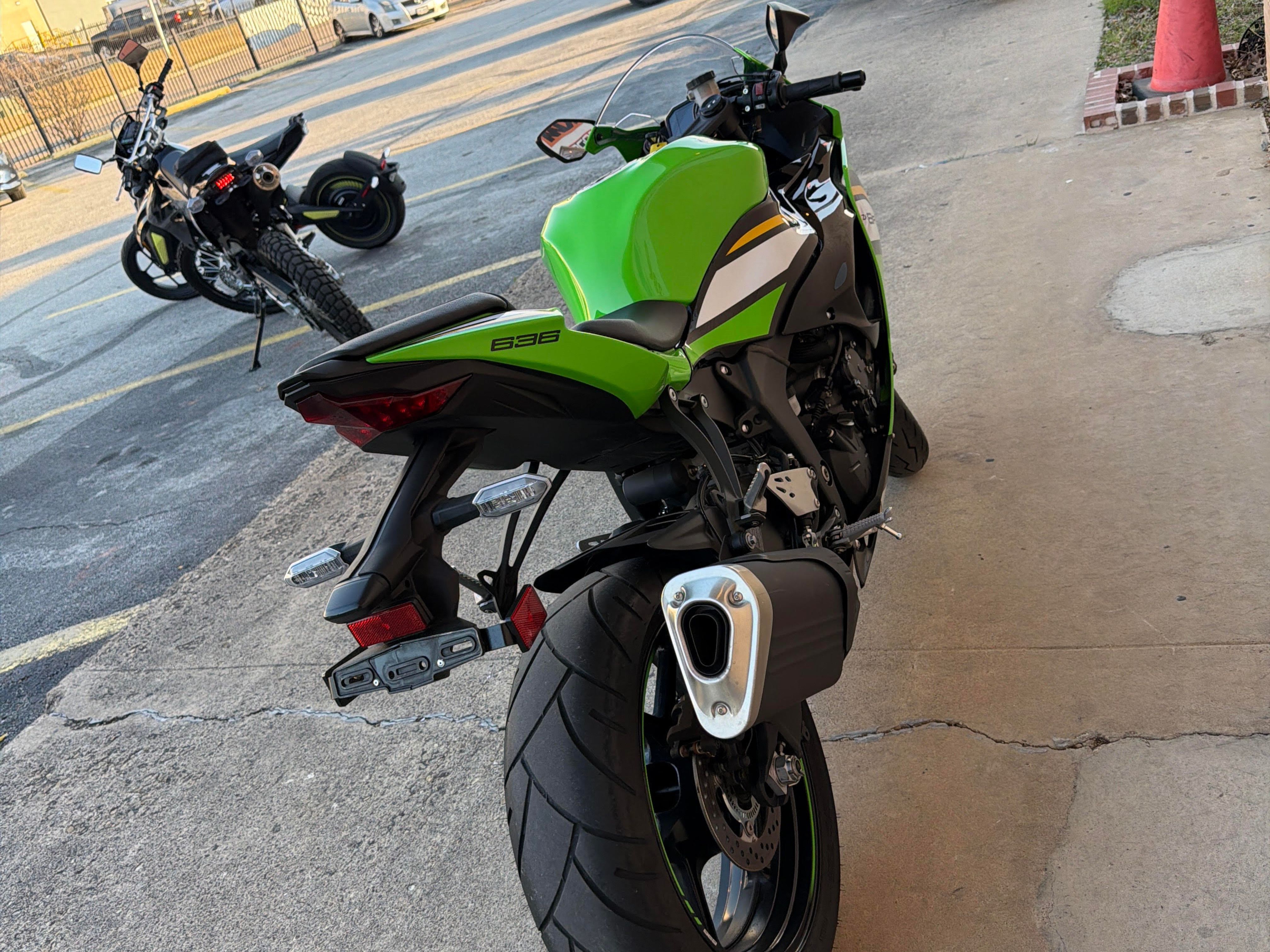 2025 Kawasaki Ninja ZX-6R KRT (ZX636KSFAL) – High-Performance