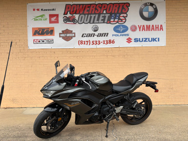 2023_Kawasaki_Ninja_650-