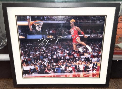 Michael Jordan Signed 16x20 Photograph 1988 Gatorade Free Throw Dunk UDA COA