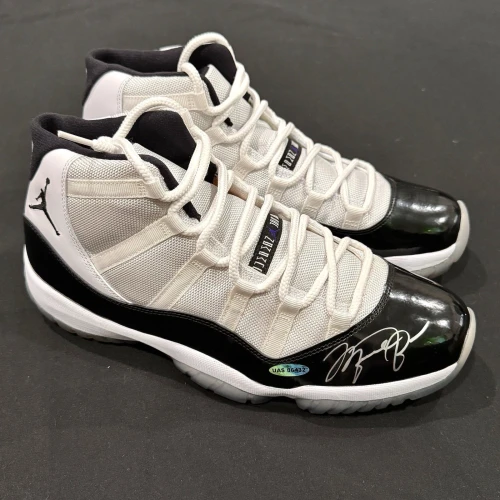 Michael Jordan Signed Nike Air Jordan 11 Retro Concord Shoes SZ 13 UDA/JSA COA