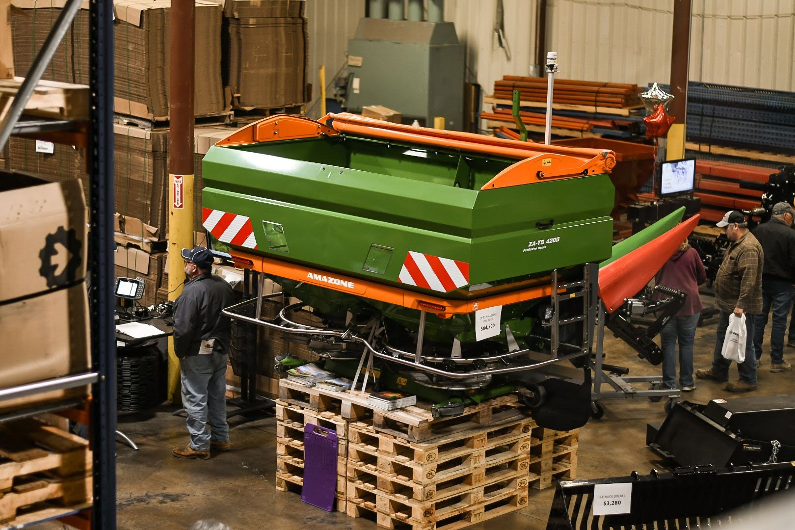 Amazone equipment