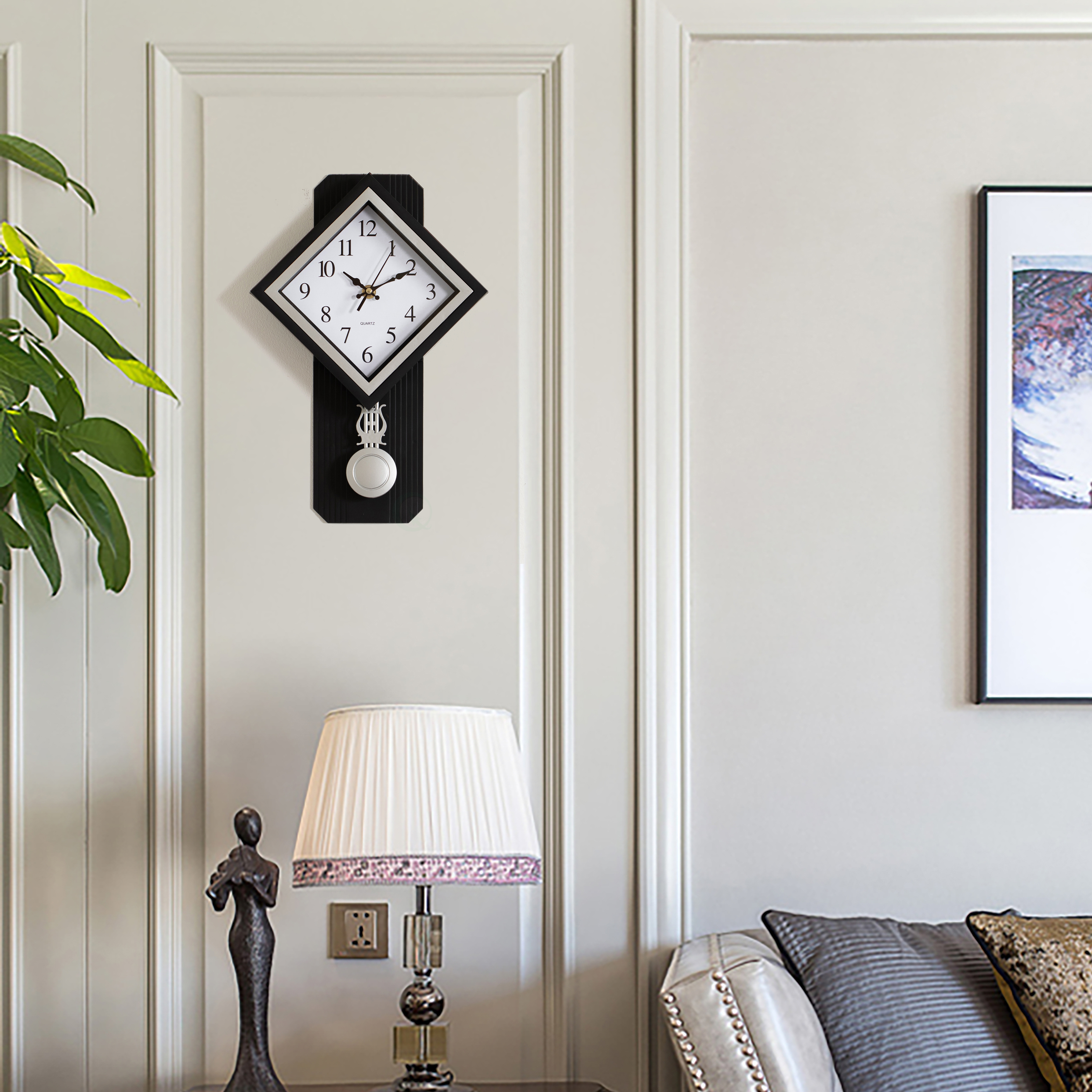 How to Find the Right Size Wall Clock for Your Home