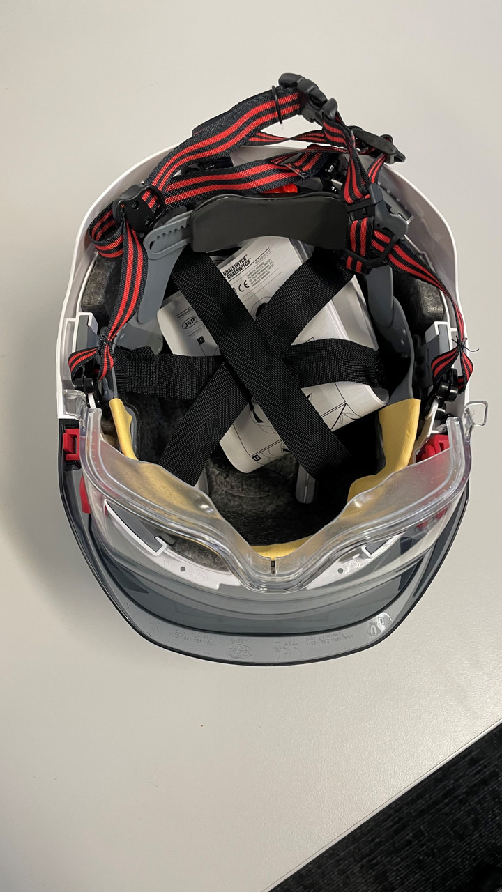 EVO® VISTAlens® Dualswitch Grade B VENTED Wht/Smk Helmet CR2 Wheel Ratchet, w/ 4 pt Harness and reflective tape