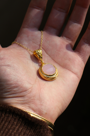 Gold Circular Necklace - Rose Quartz