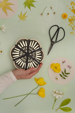 Flower Shaped Press - Black