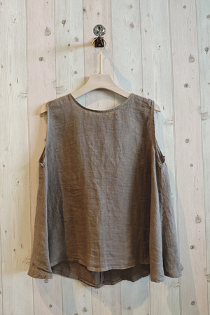 The "Darci" Linen Top