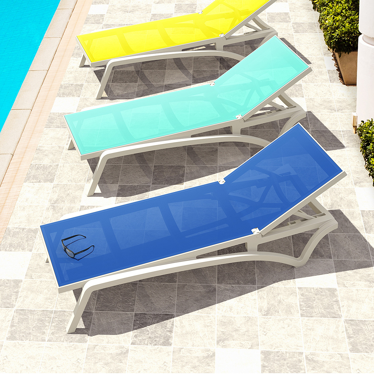 Pacifica White Polypropylene and Pacific Blue Sling Chaise Lounge