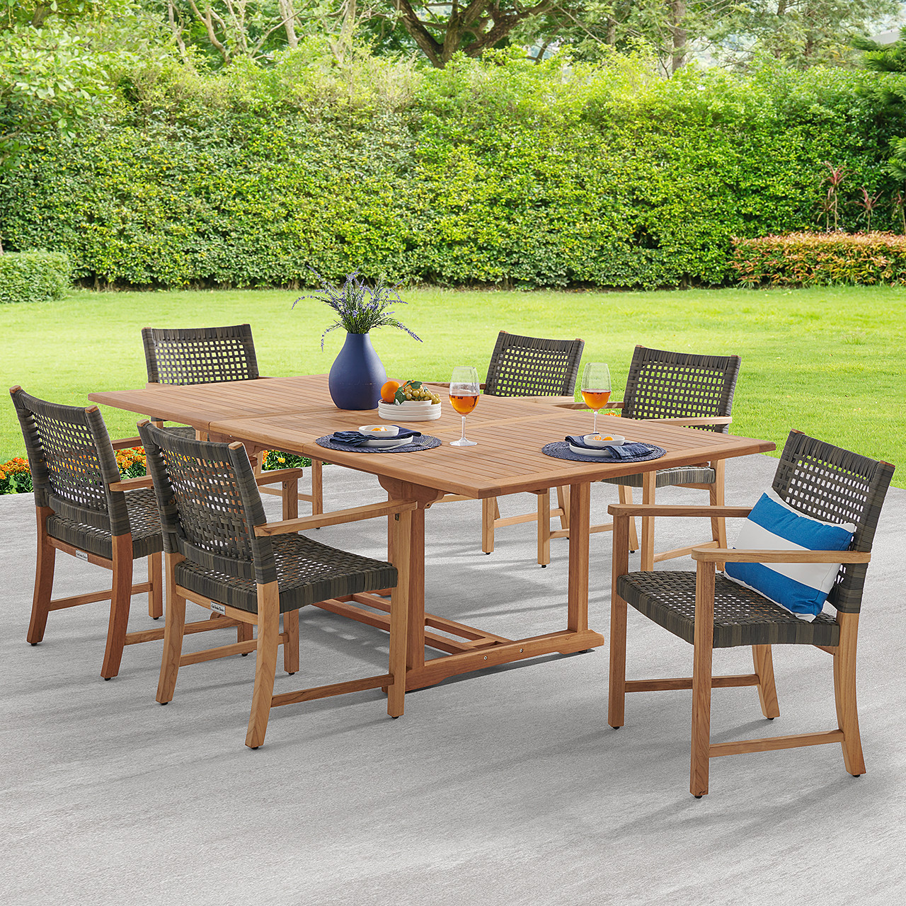 802productsアウトドアテーブル Hampton Driftwood Outdoor Wicker and Solid Teak 7 Piece Arm Dining