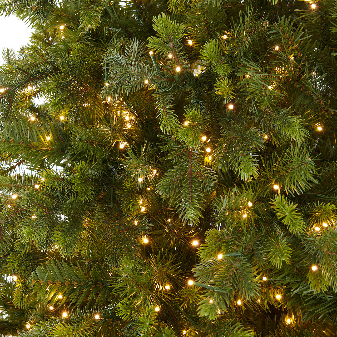 7.5 ft. Fraser Fir Full Christmas Tree with 2800 Twinkling LED Lights
