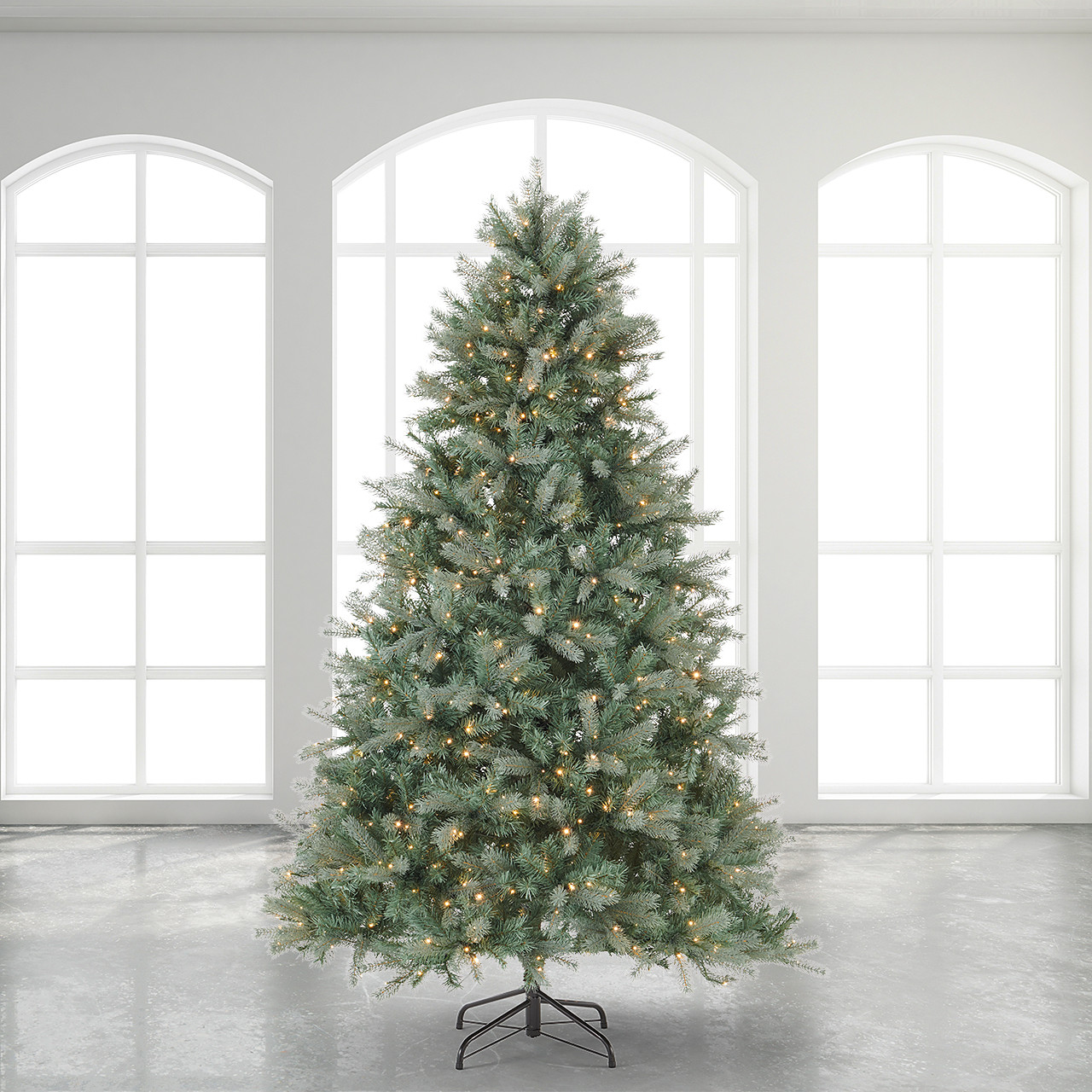 7.5 ft. Blue Balsam Fir Classic Christmas Tree with 900 Twinkling