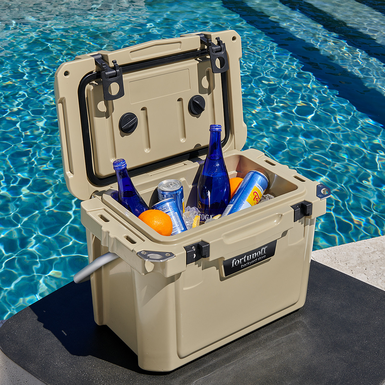 US フードコンテナ Fortunoff 22 qt. Insulated Hard Cooler - Fortunoff Backyard Store