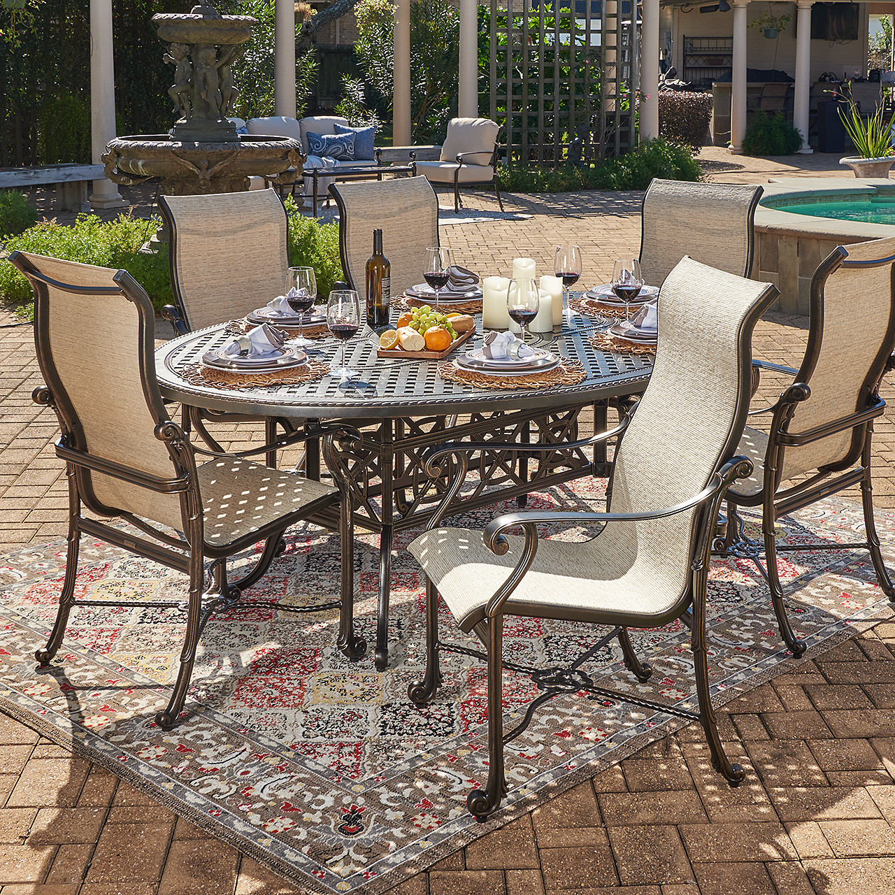 【中古】ONES TABLE オーク（黒アルマイト）INAVANCE Florence Midnight Gold Cast Aluminum 86 x 42 in. Dining Table