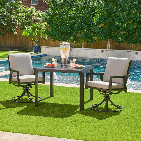 Clearance Fortunoff Backyard Store