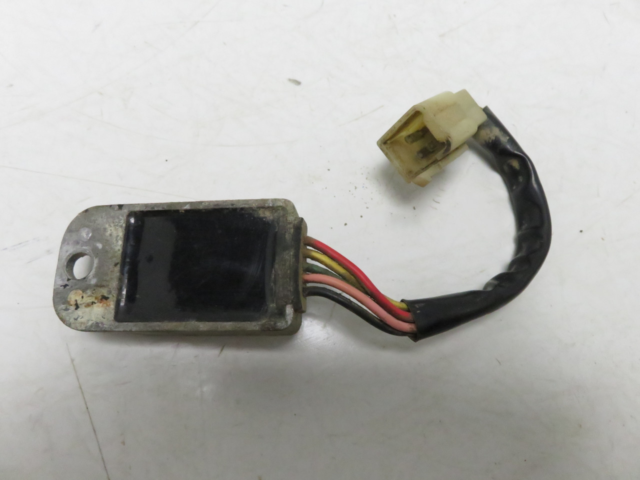 Honda XL250 1982 1983 31600-KB7-008 RECTIFIER, REGULATOR (SHINDENGEN)