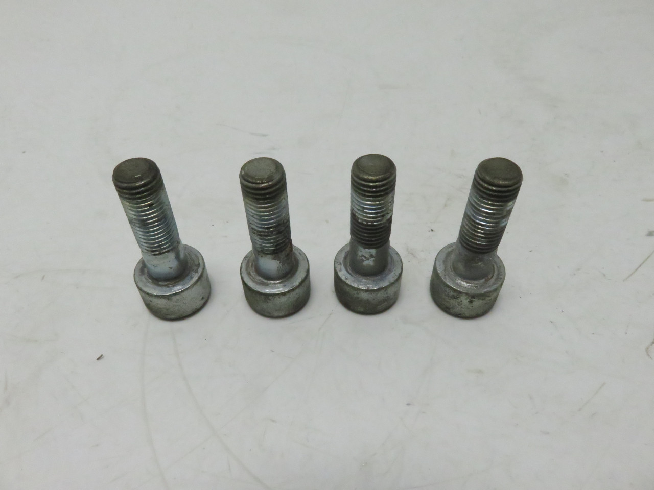 Honda CB400F CB700SC 90157-MF5-000 BOLT, SOCKET (8X20) Foot Rest